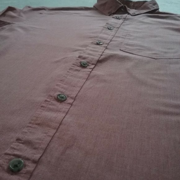 OLD NAVY Men's Button Up Dress Shirt - Picture 4 of 8